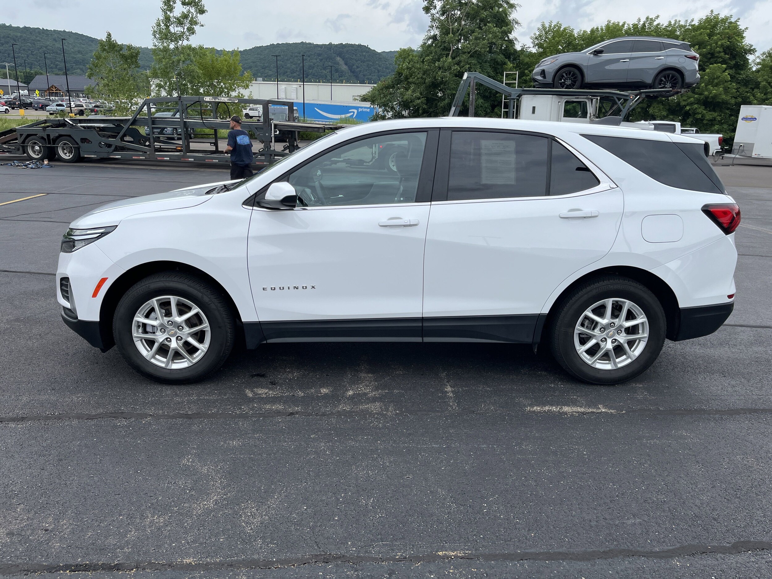 2023 Chevrolet Equinox LT photo 4