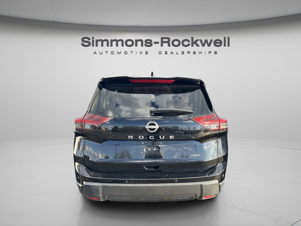 Used 2025 Nissan Rogue SV AWD SV