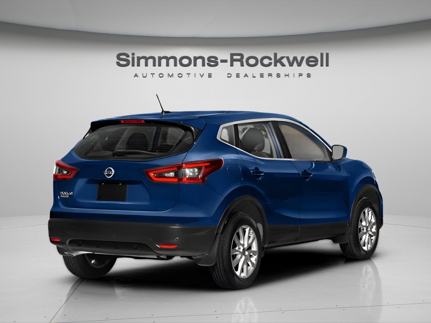 2022 Nissan Rogue Sport S photo 2