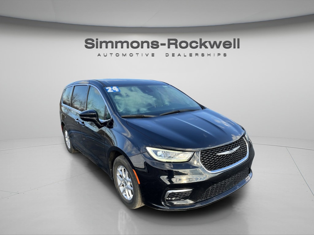 Used 2024 Chrysler Pacifica Touring L Touring L FWD