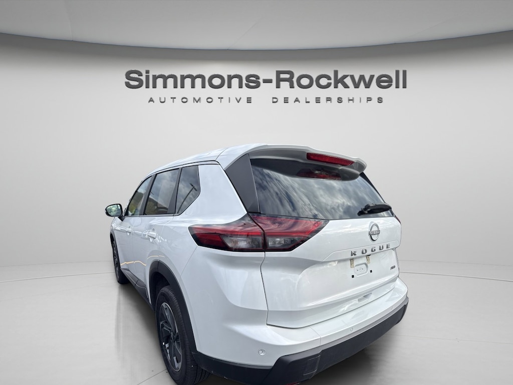 Used 2025 Nissan Rogue SV AWD SV