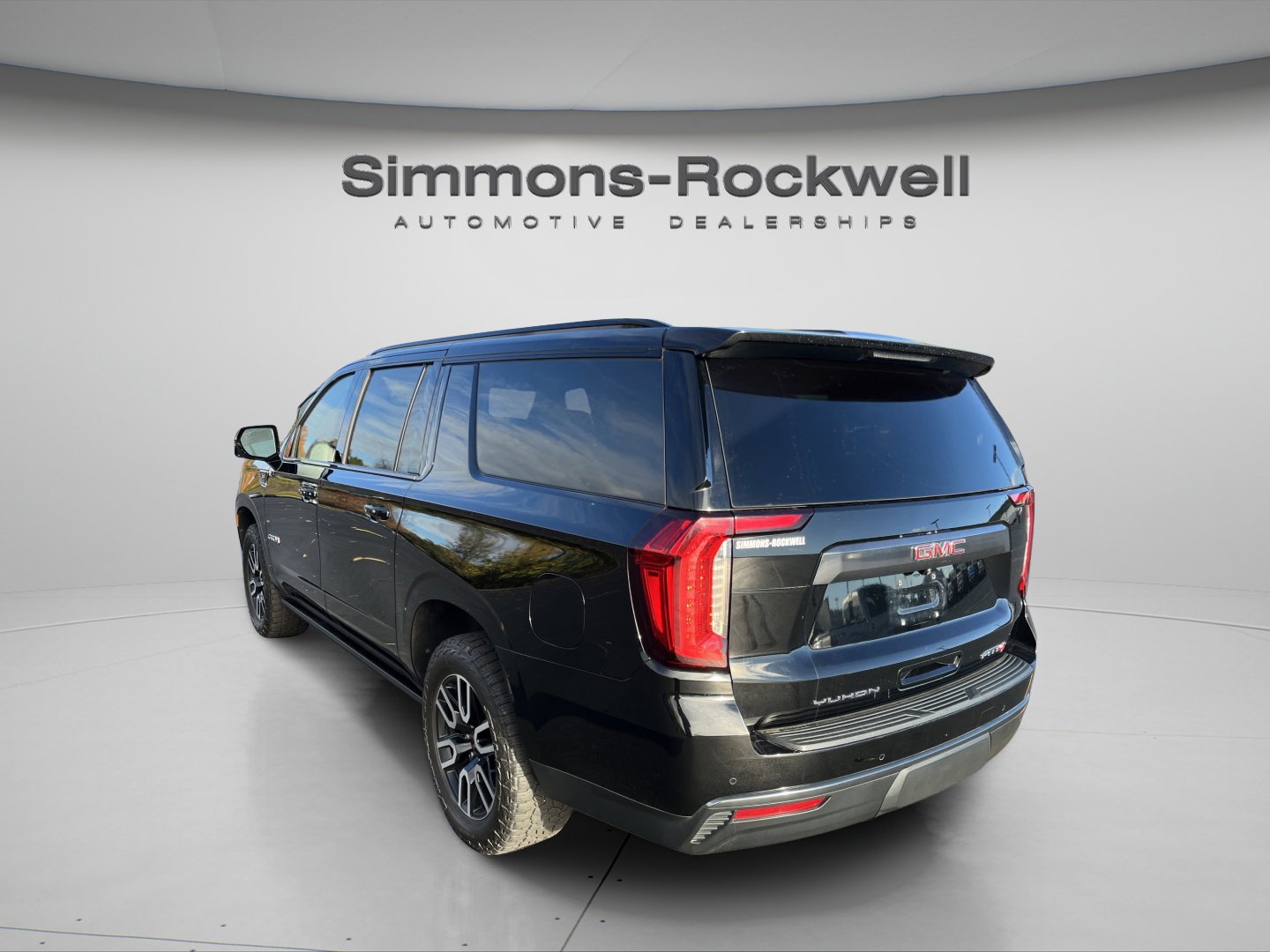 2023 Gmc Yukon XL AT4 photo 2