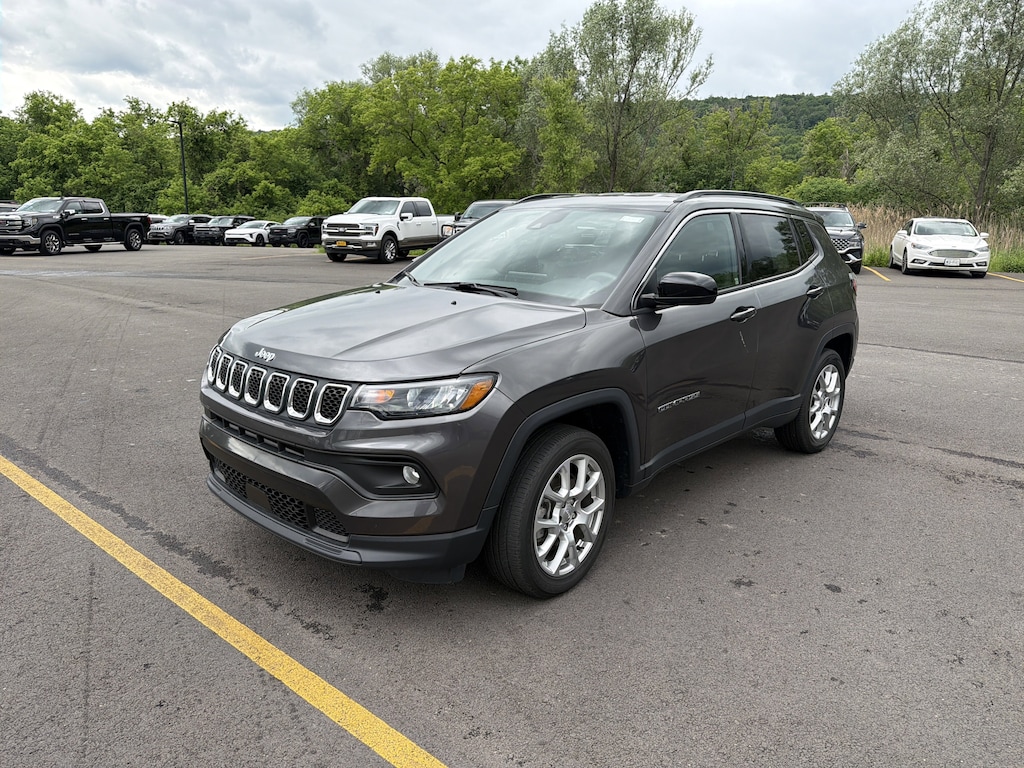 Used 2023 Jeep Compass Latitude Lux Latitude Lux 4x4