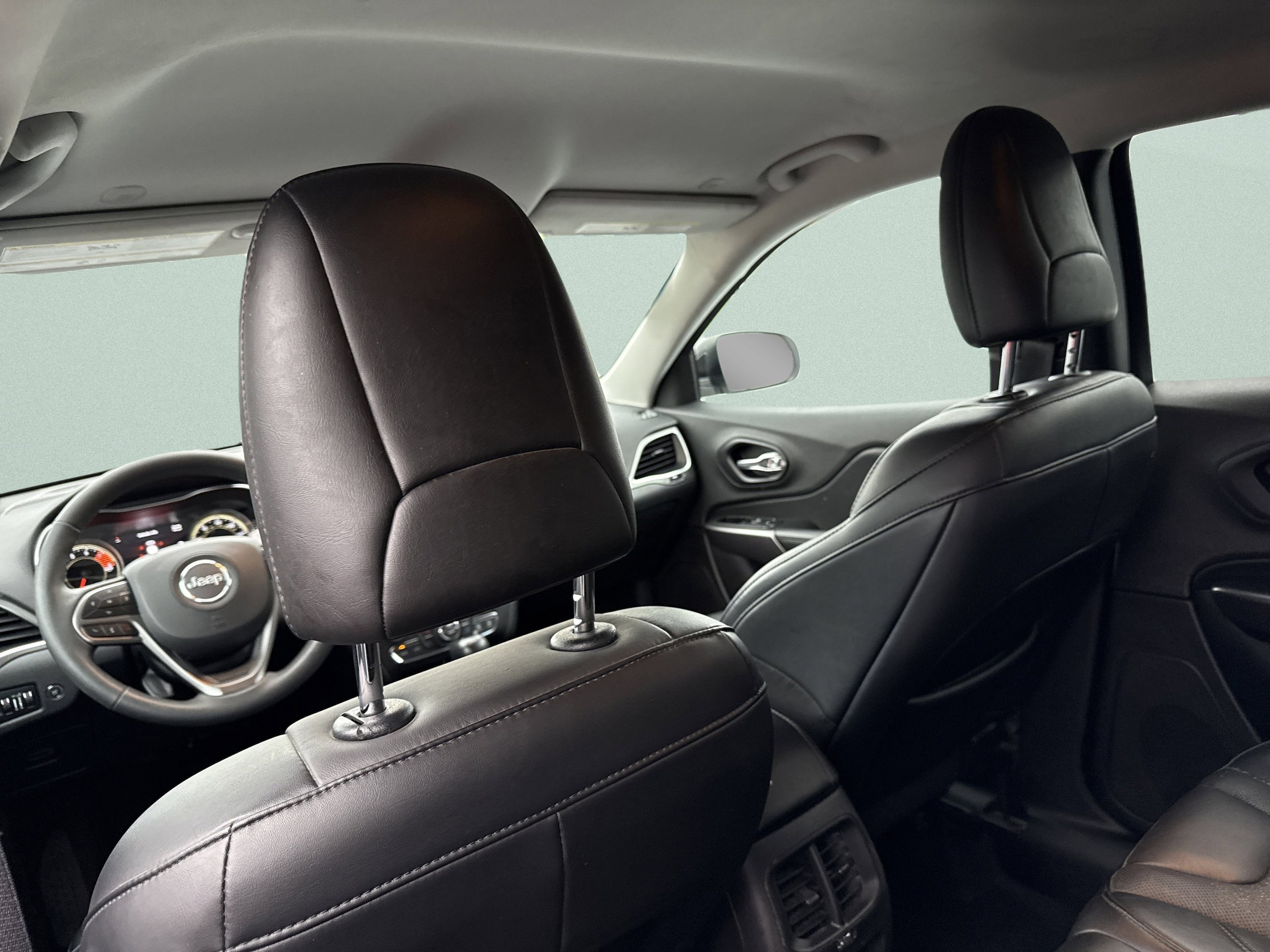 2022 Jeep Cherokee Latitude Lux - Photo 17