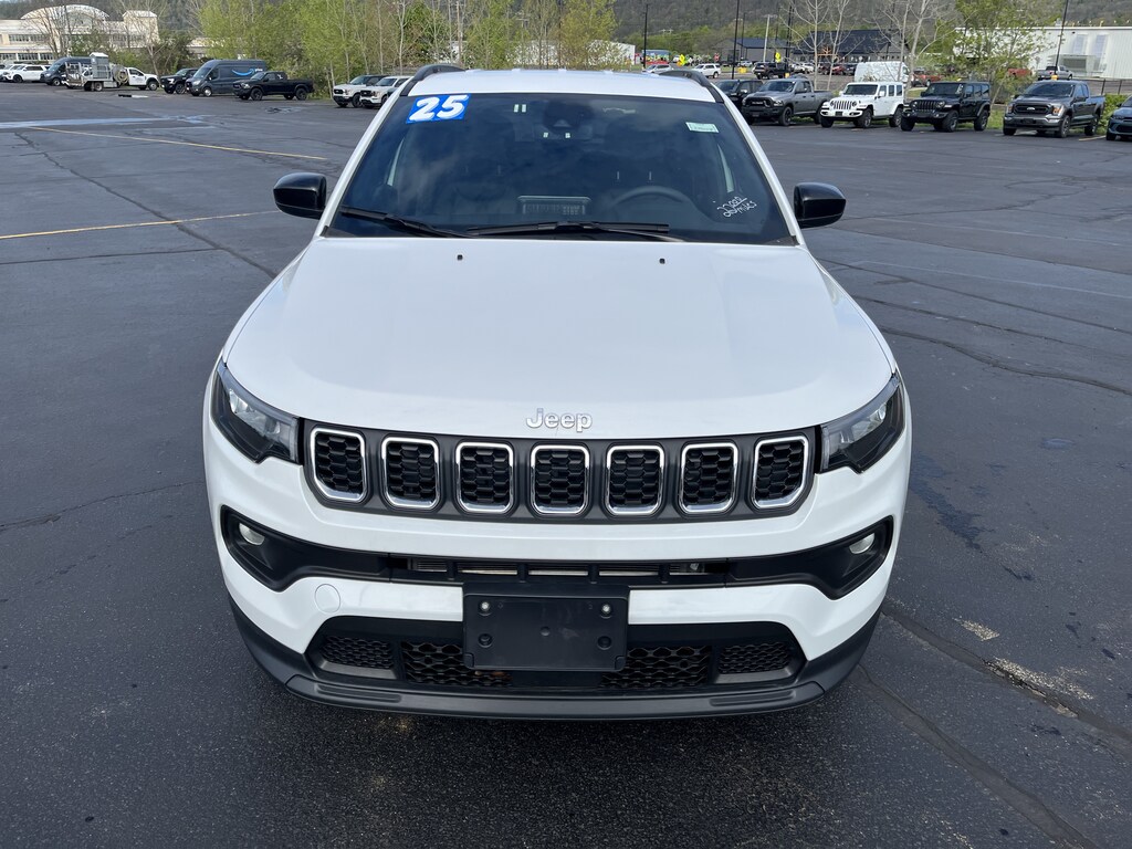 Used 2025 Jeep Compass Latitude Latitude 4x4