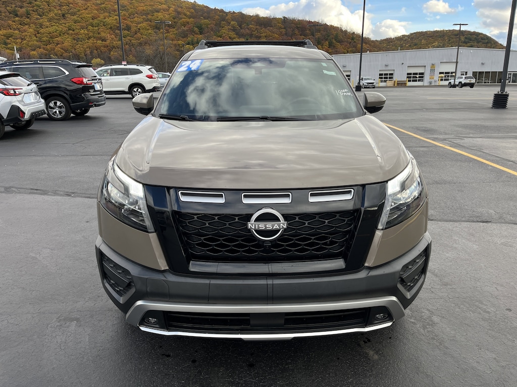 Used 2024 Nissan Pathfinder Rock Creek Rock Creek 4WD