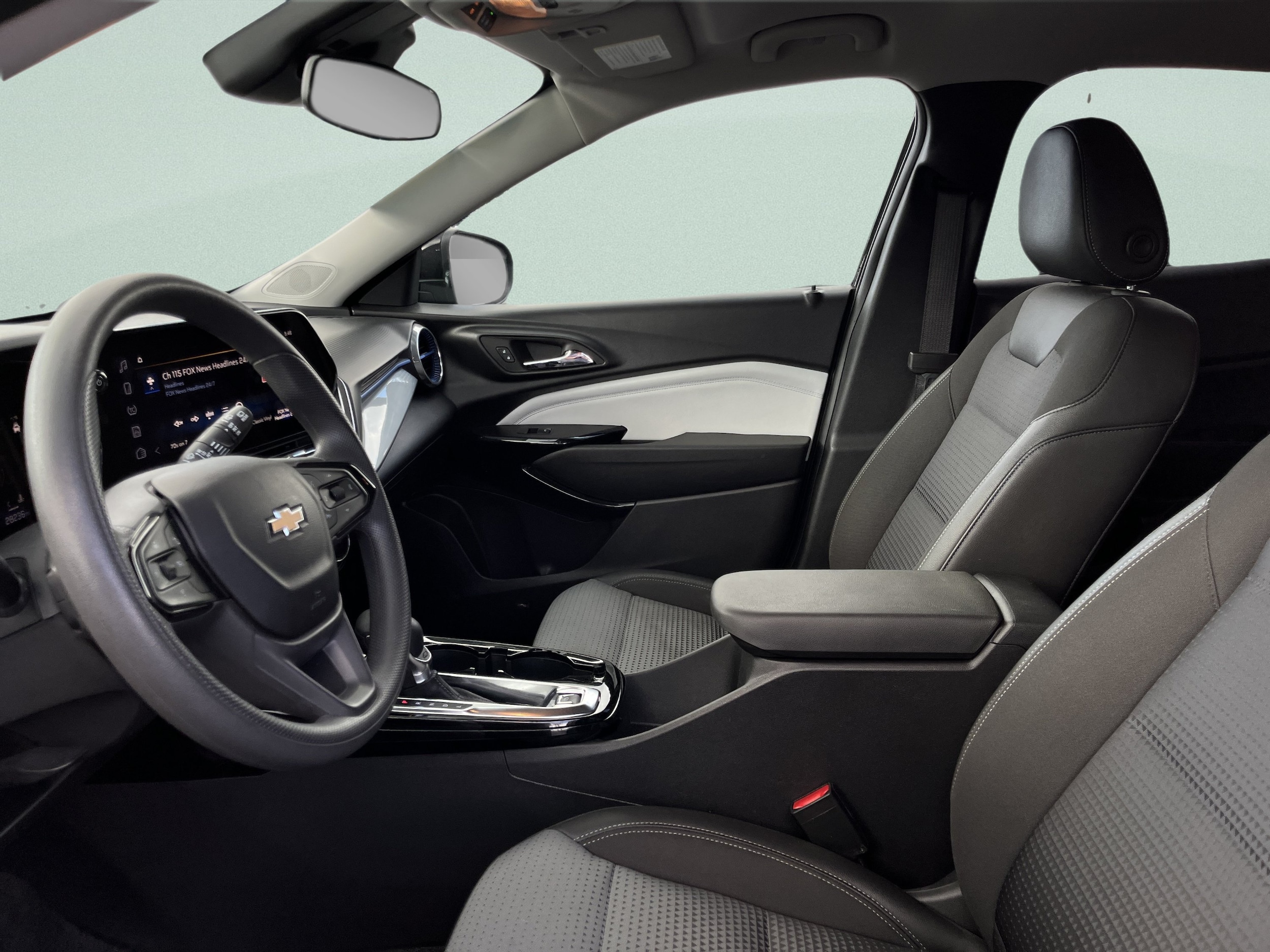2024 Chevrolet Trax LT - Photo 12