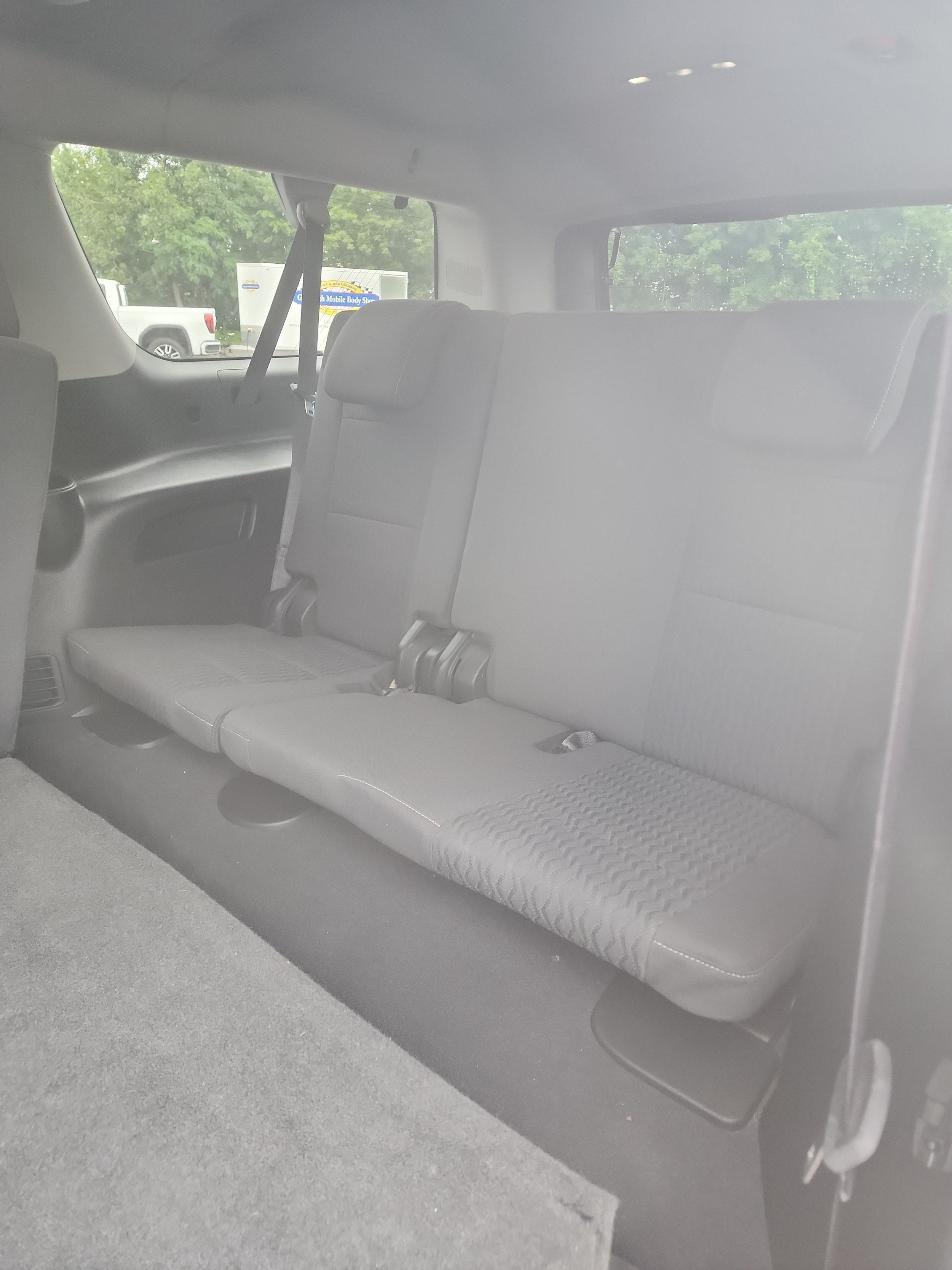 2019 Chevrolet Suburban LS - Photo 12