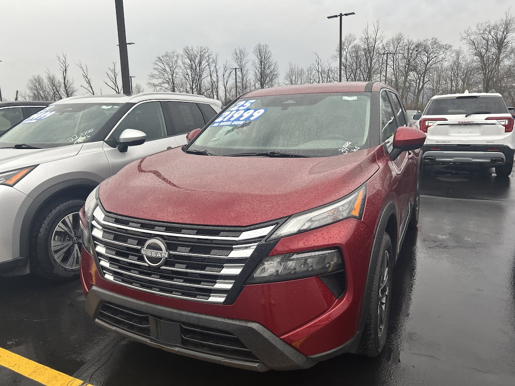Used 2025 Nissan Rogue SV AWD SV