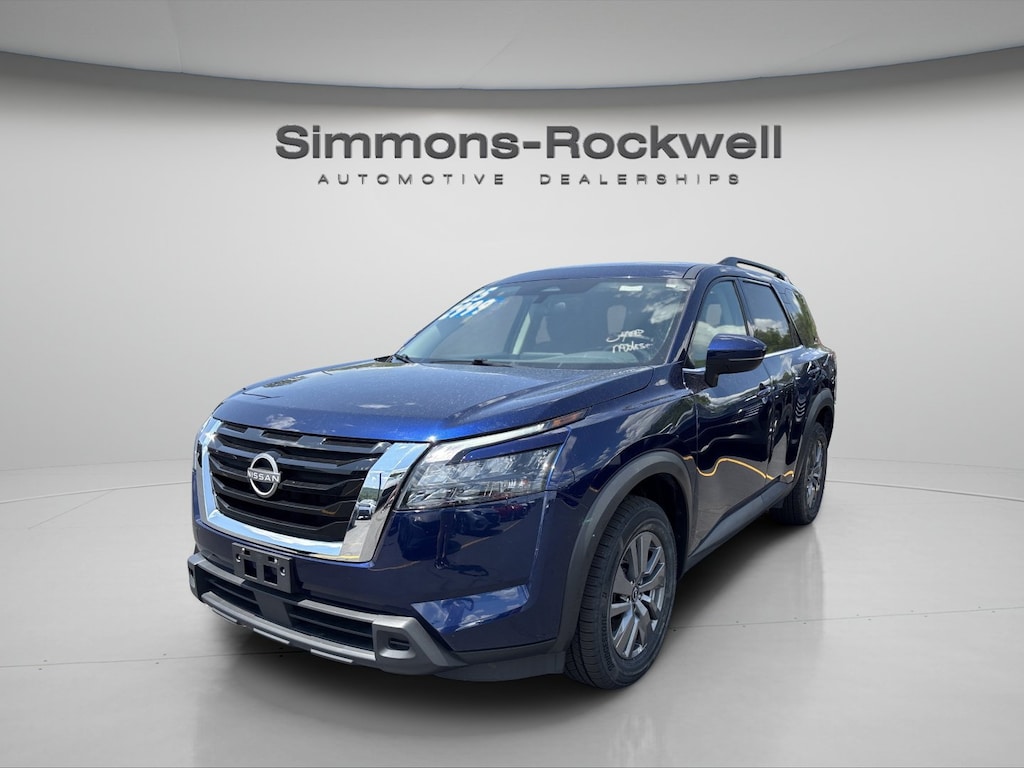 Used 2025 Nissan Pathfinder SV SV 4WD