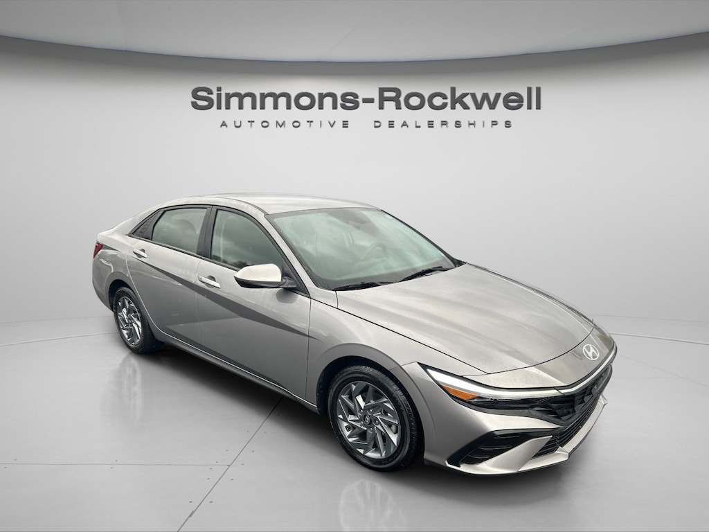 Used 2024 Hyundai Elantra SEL SEL IVT