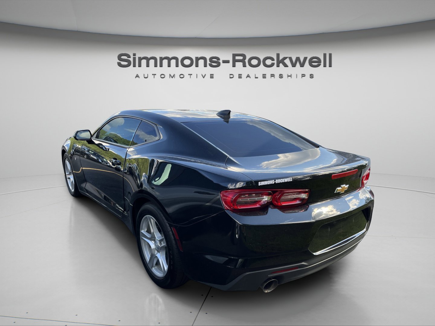2023 Chevrolet Camaro 1LT photo 4