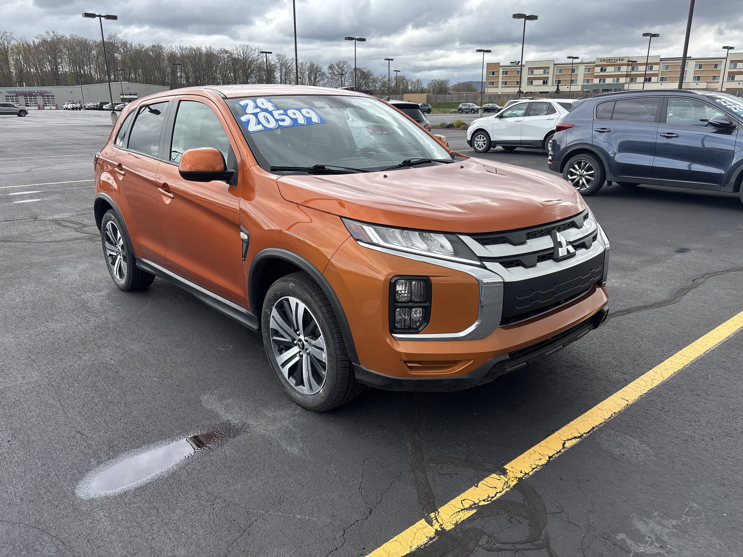 2024 Mitsubishi Outlander Sport ES photo 4