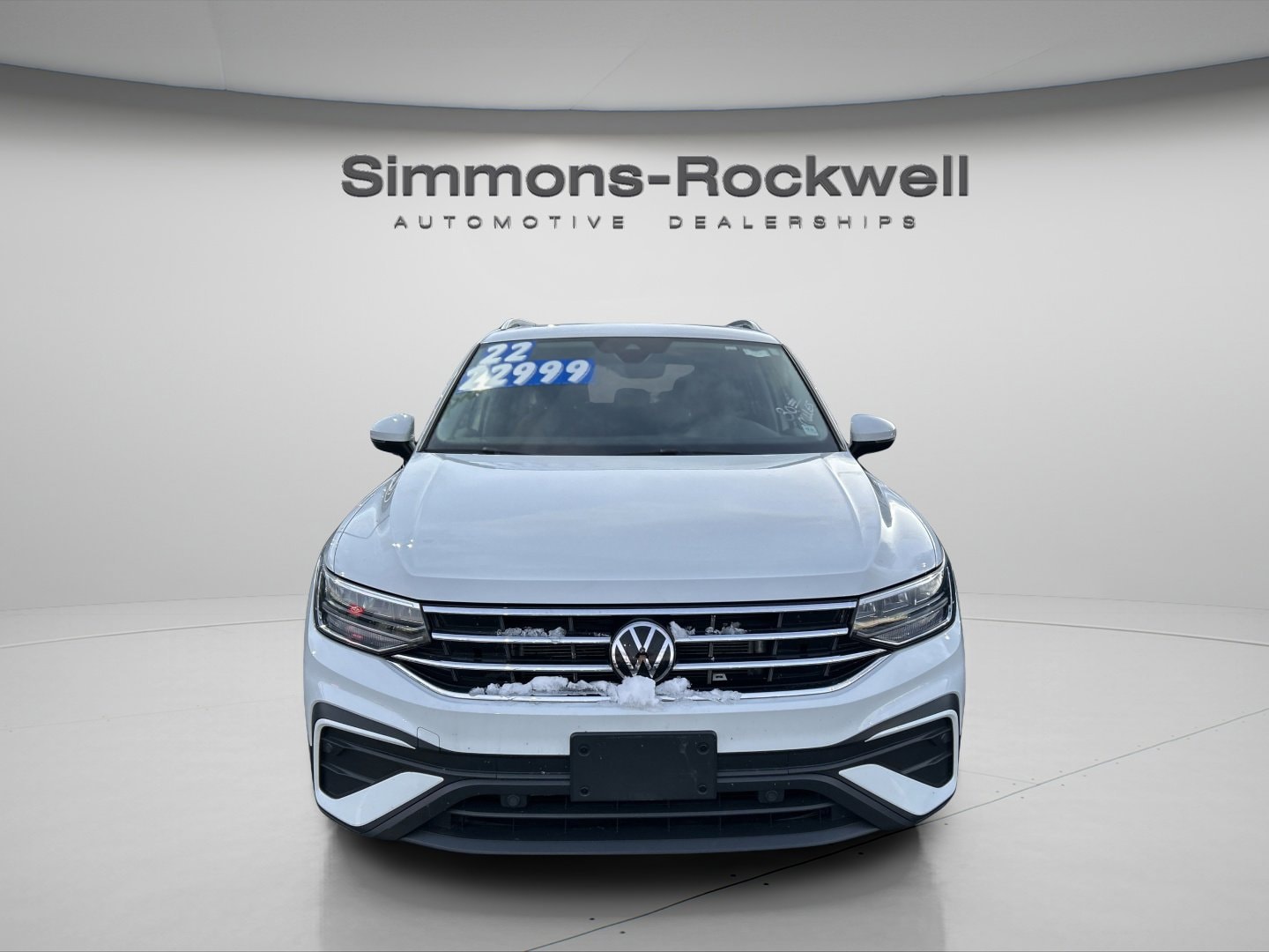 2022 Volkswagen Tiguan SE's photo