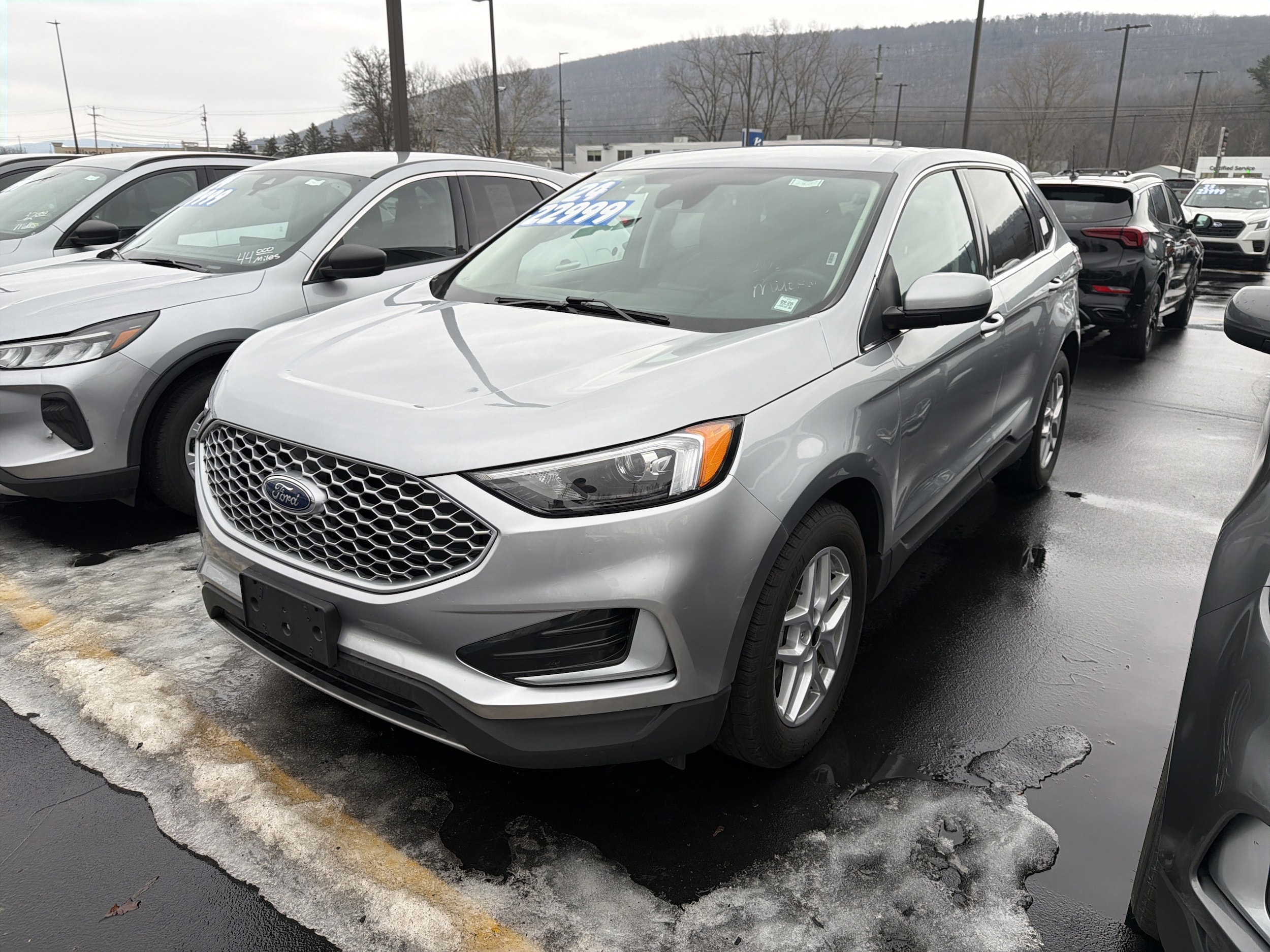 2024 Ford Edge SEL's photo