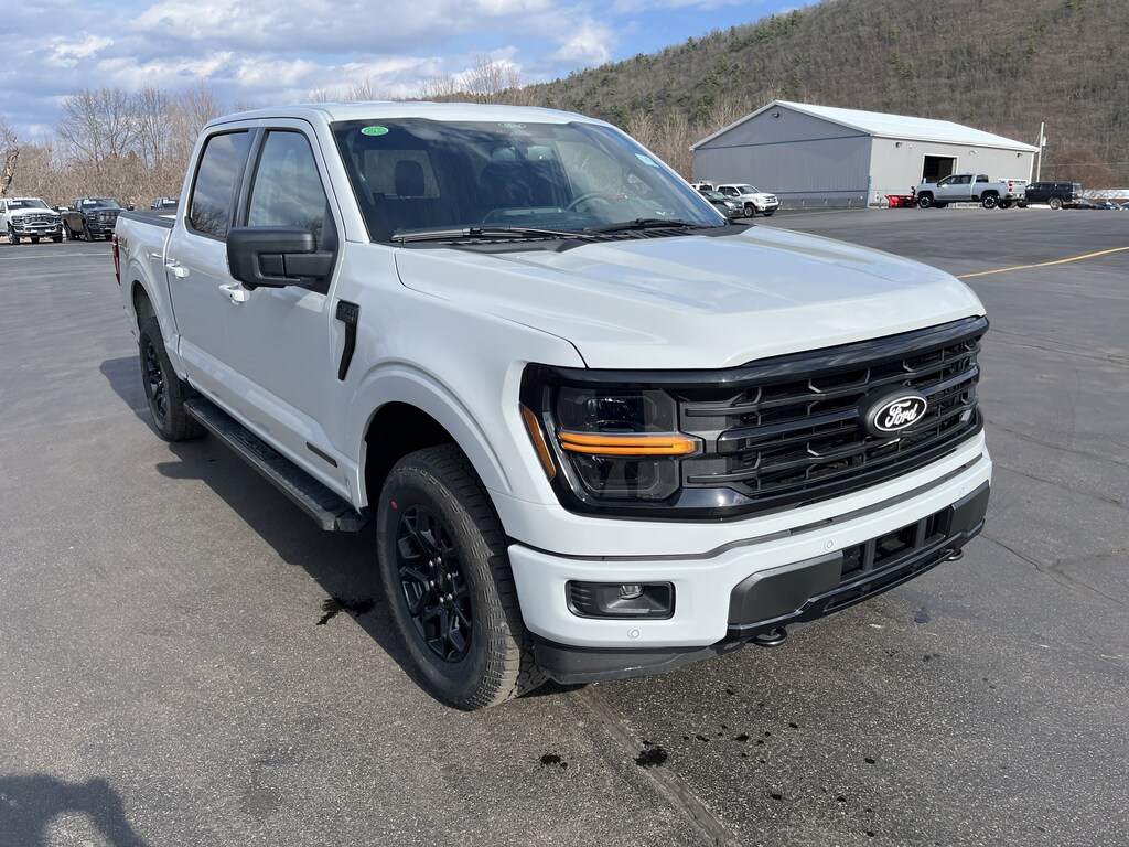 New 2026 Ford F-150 XLT XLT 4WD SuperCrew 5.5 Box