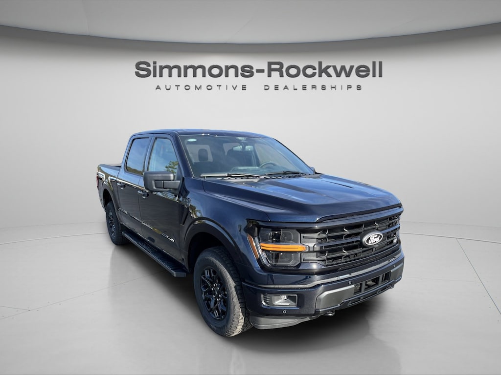 New 2025 Ford F-150 XLT XLT 4WD SuperCrew 5.5 Box