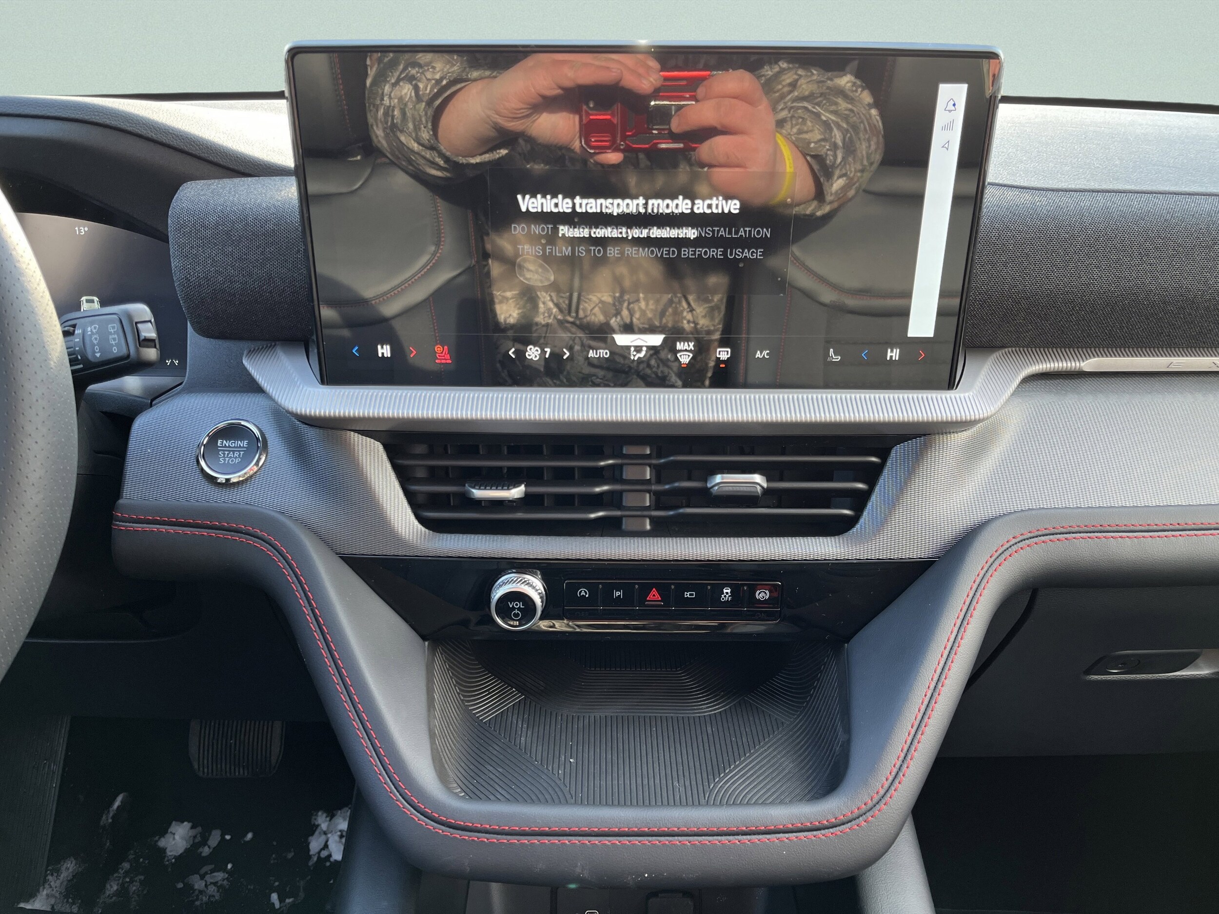 2026 Ford Explorer ST-Line - Photo 27