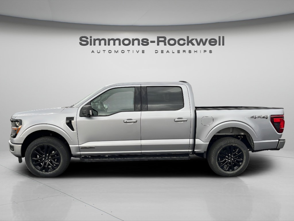 New 2025 Ford F-150 XLT XLT 4WD SuperCrew 5.5 Box