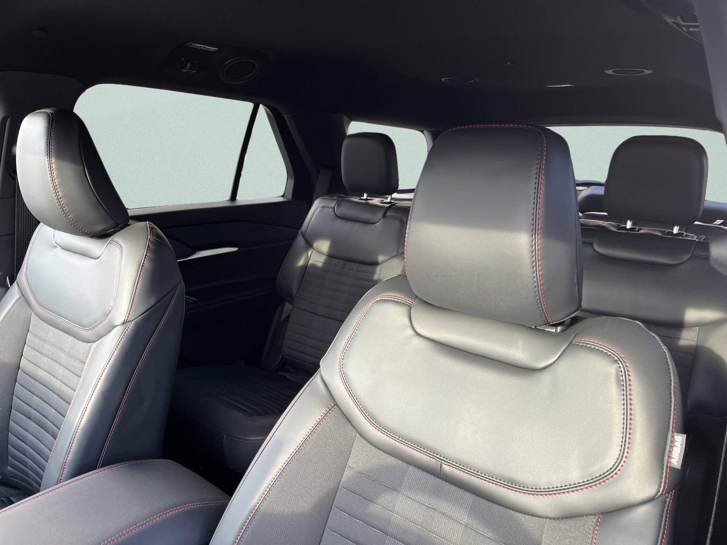 2026 Ford Explorer ST-Line - Photo 15