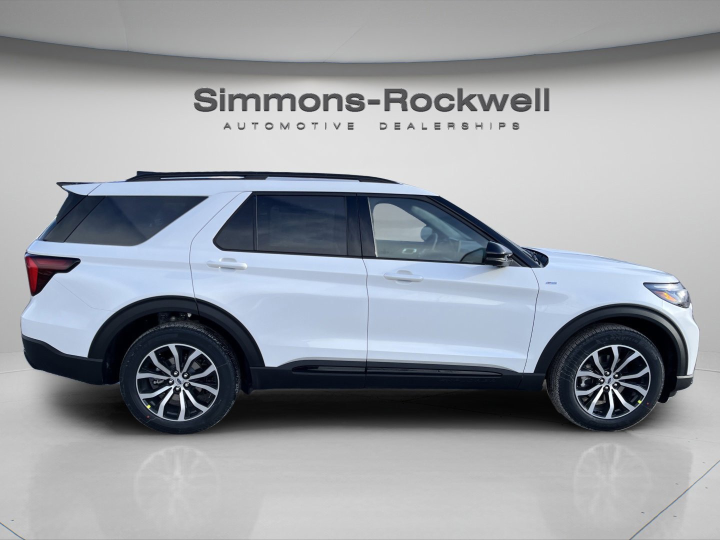 2026 Ford Explorer ST-Line - Photo 6