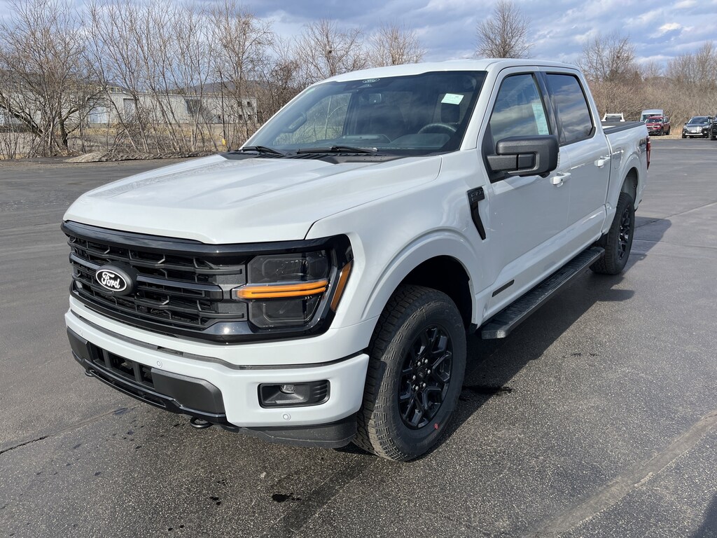 New 2026 Ford F-150 XLT XLT 4WD SuperCrew 5.5 Box