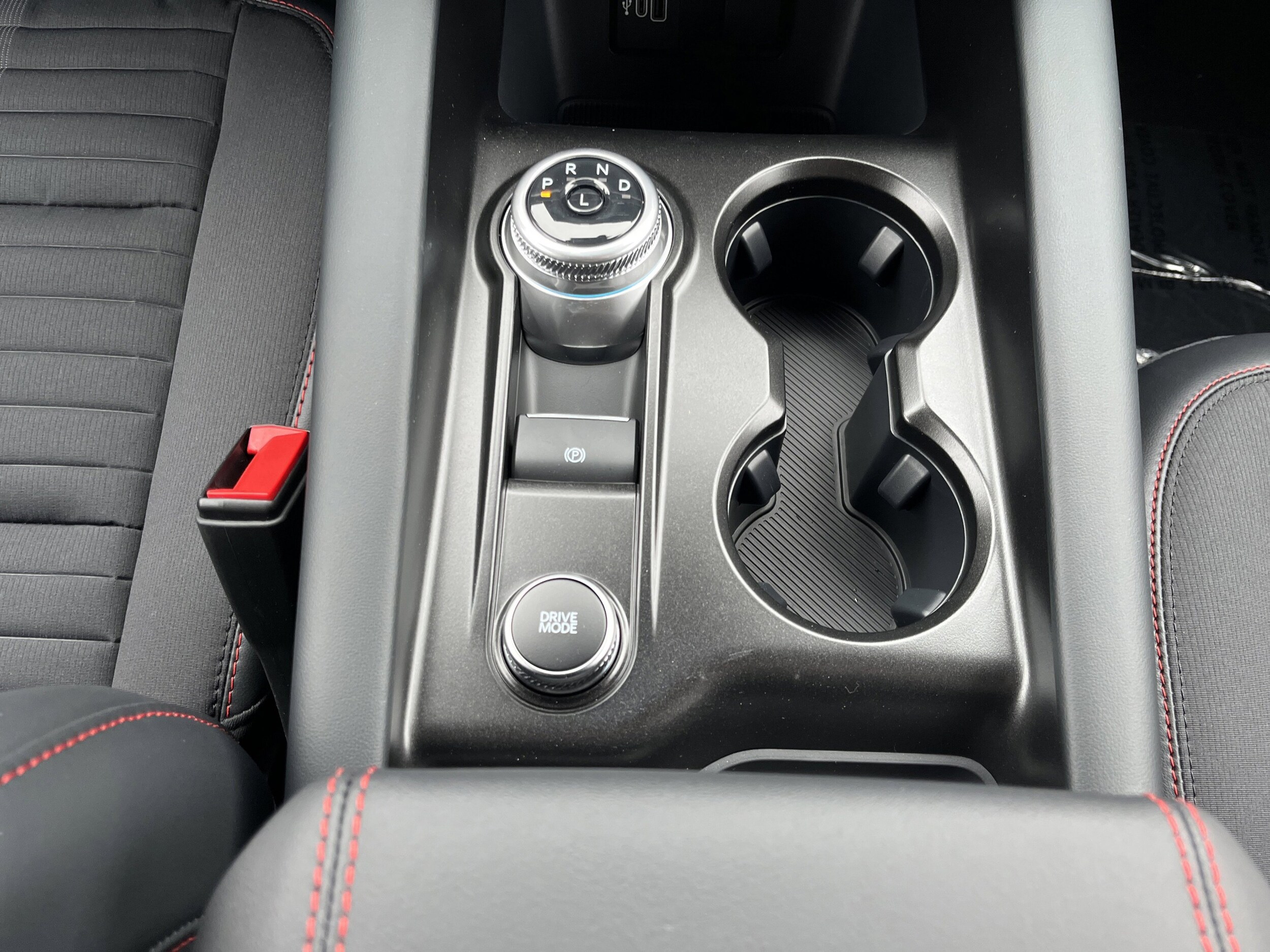 2026 Ford Explorer ST-Line - Photo 28