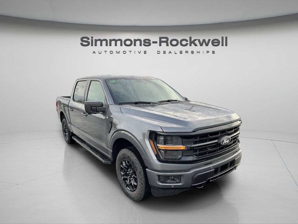 New 2025 Ford F-150 XLT XLT 4WD SuperCrew 5.5 Box