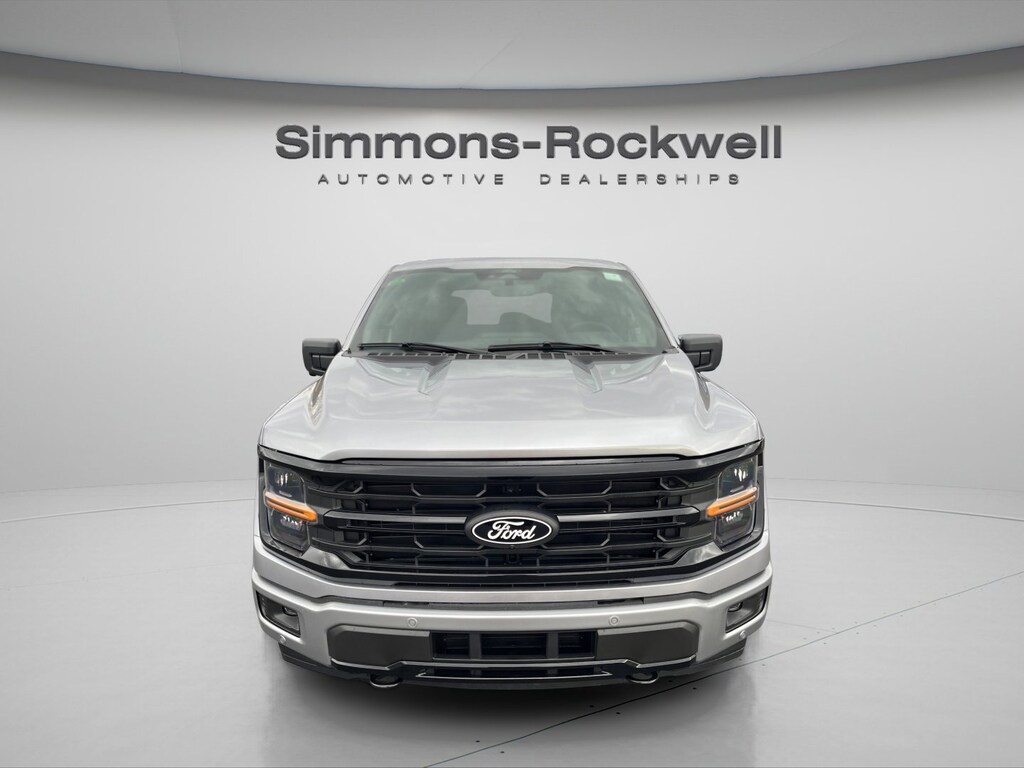 New 2025 Ford F-150 XLT XLT 4WD SuperCrew 5.5 Box