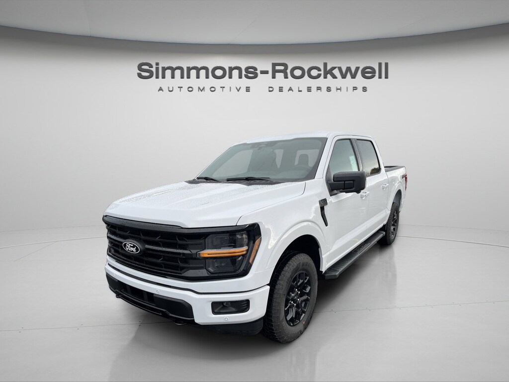 New 2025 Ford F-150 XLT XLT 4WD SuperCrew 5.5 Box