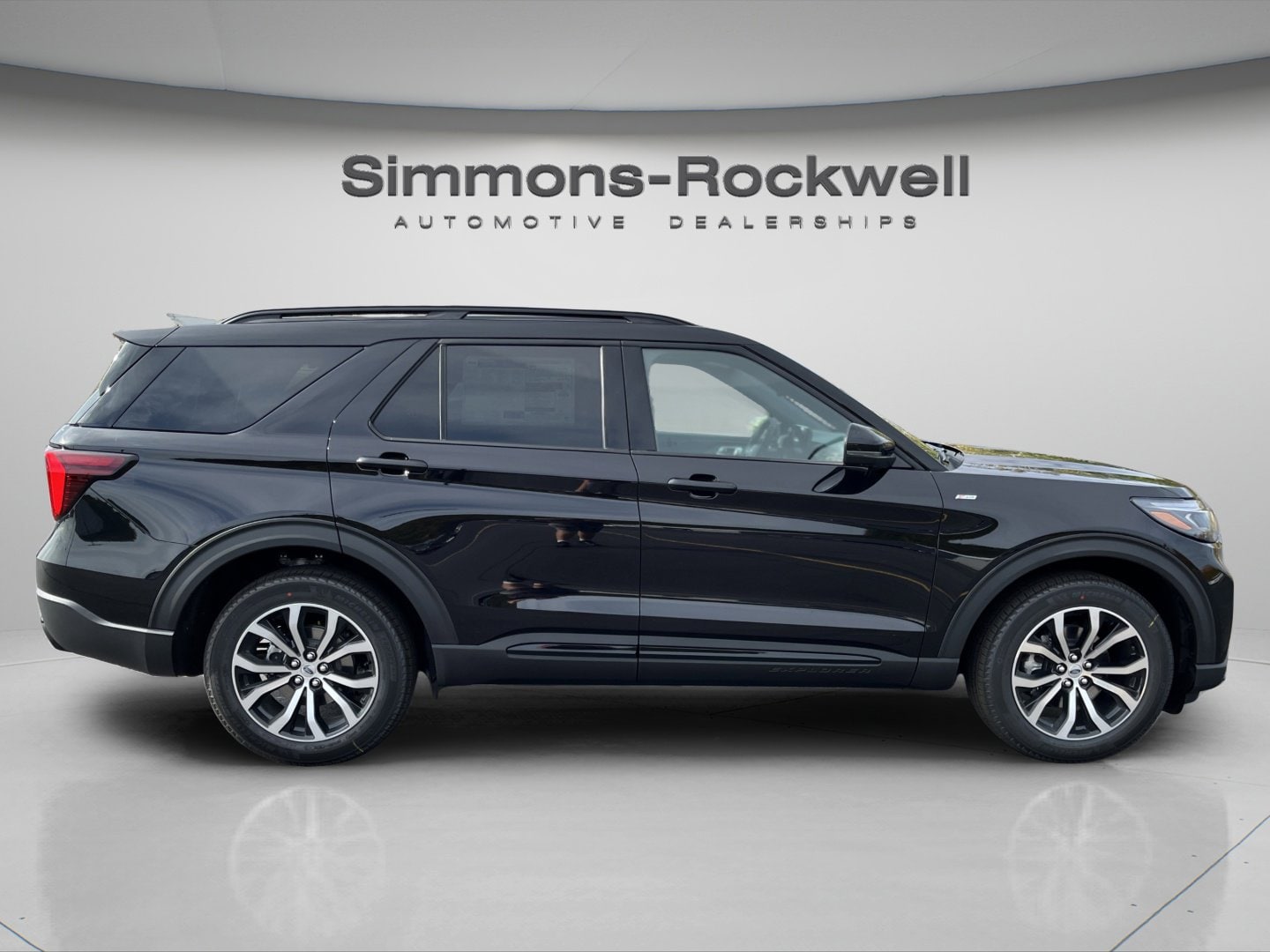 2026 Ford Explorer ST-Line - Photo 6