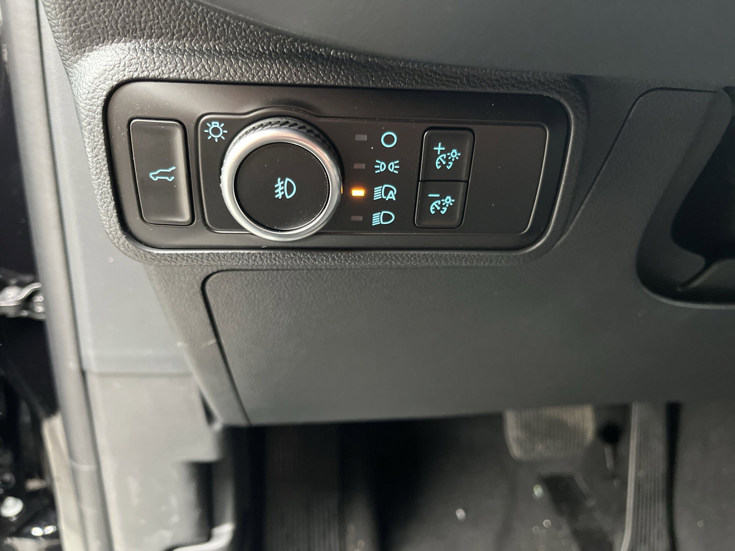 2026 Ford Explorer ST-Line - Photo 19