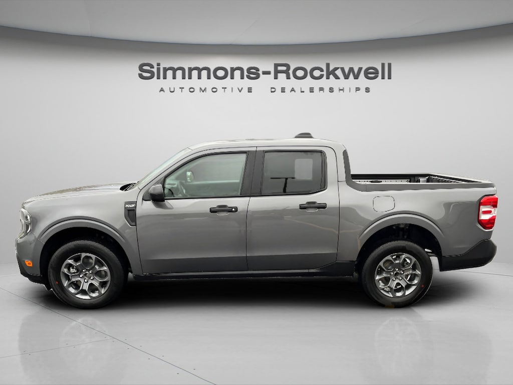 New 2025 Ford Maverick XLT XLT FWD SuperCrew