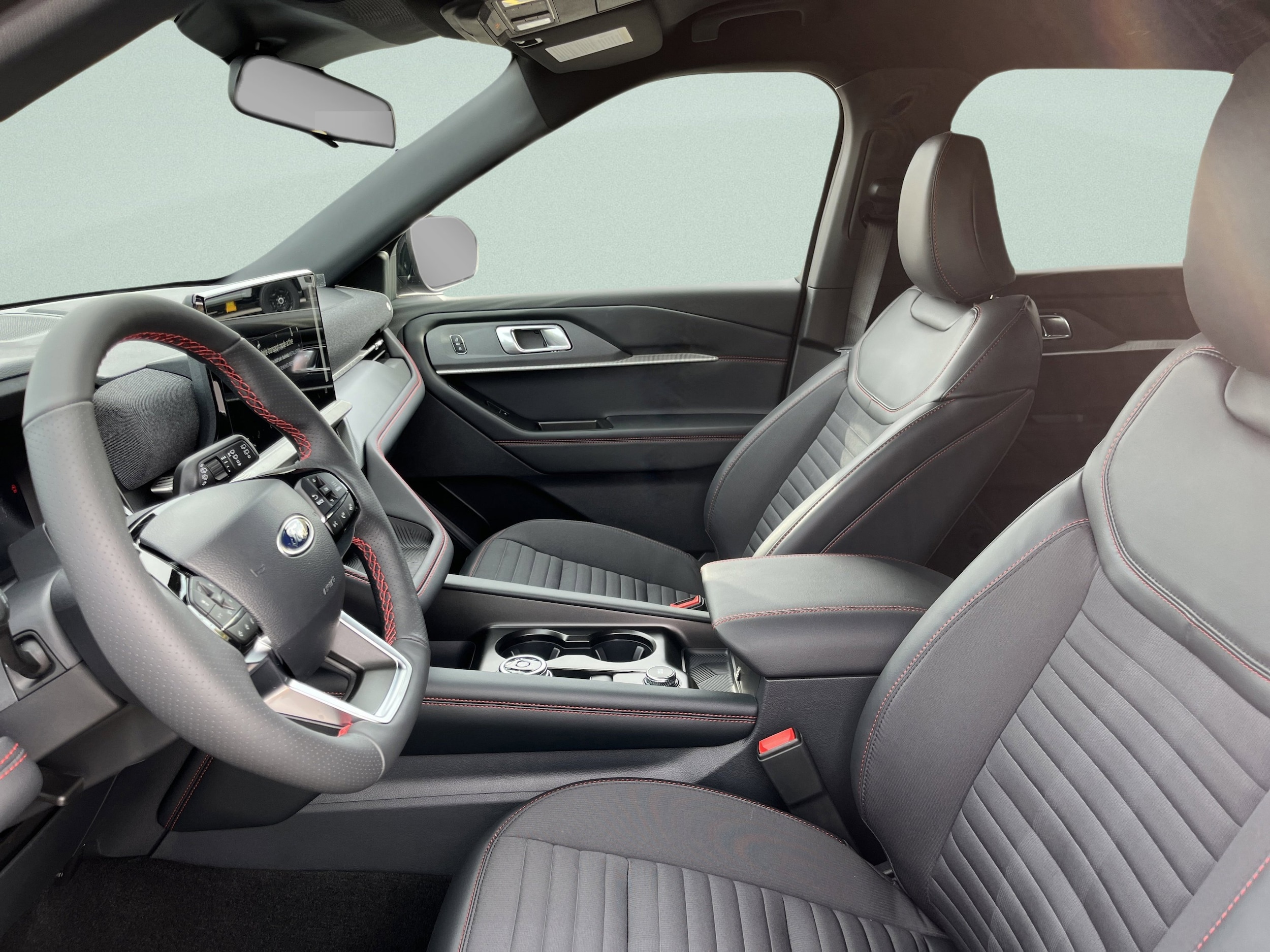 2026 Ford Explorer ST-Line - Photo 15