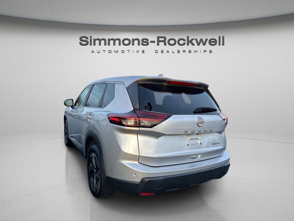 Used 2024 Nissan Rogue SV