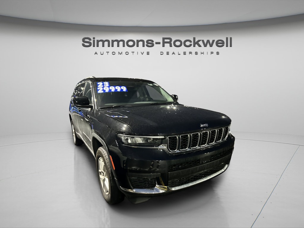 Used 2023 Jeep Grand Cherokee L Laredo 4x4 SUV