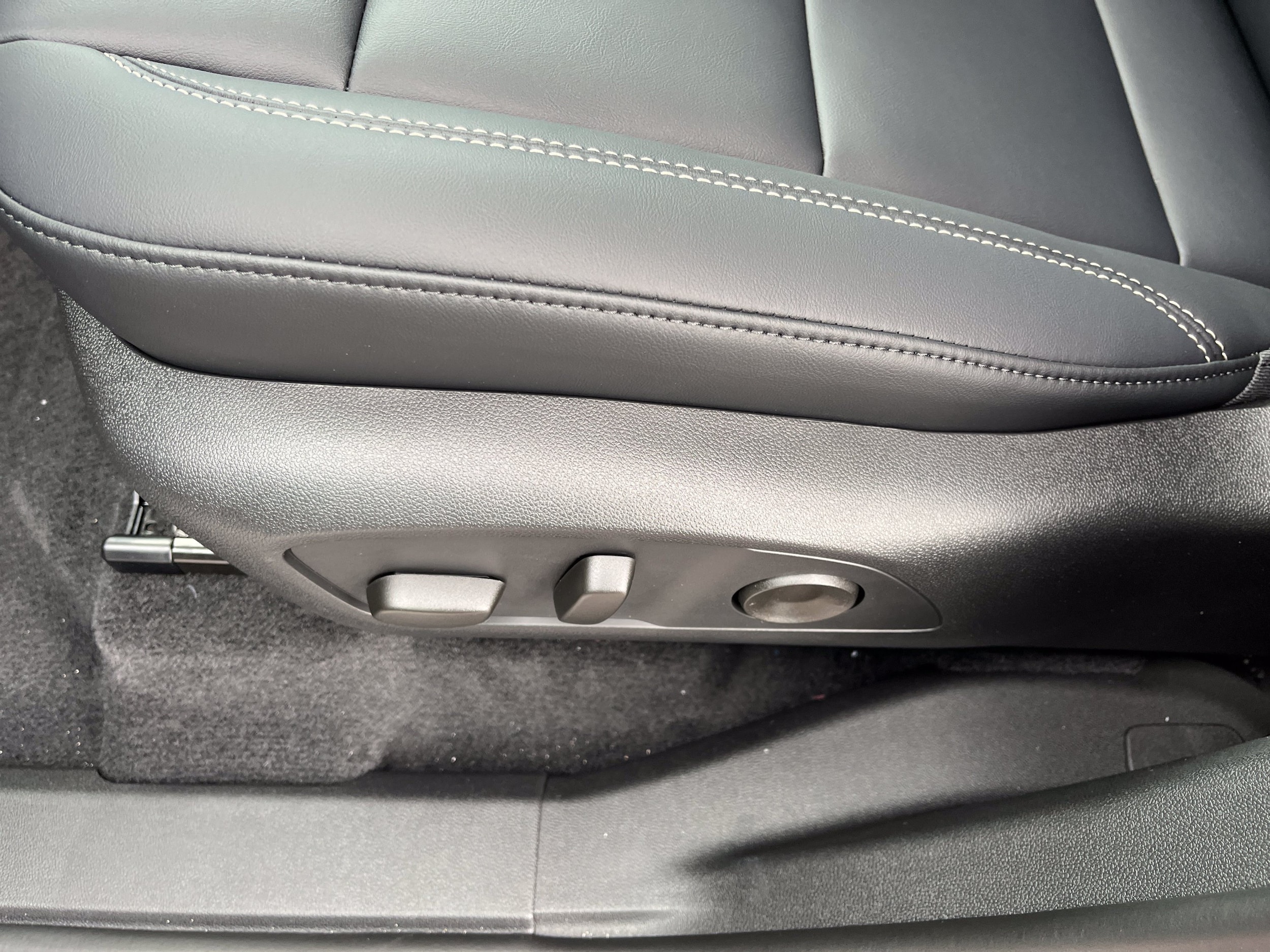 2026 GMC Acadia Elevation - Photo 23