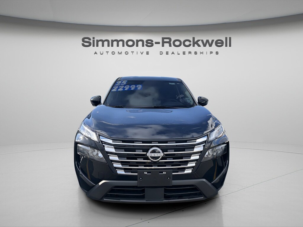 Used 2025 Nissan Rogue SV