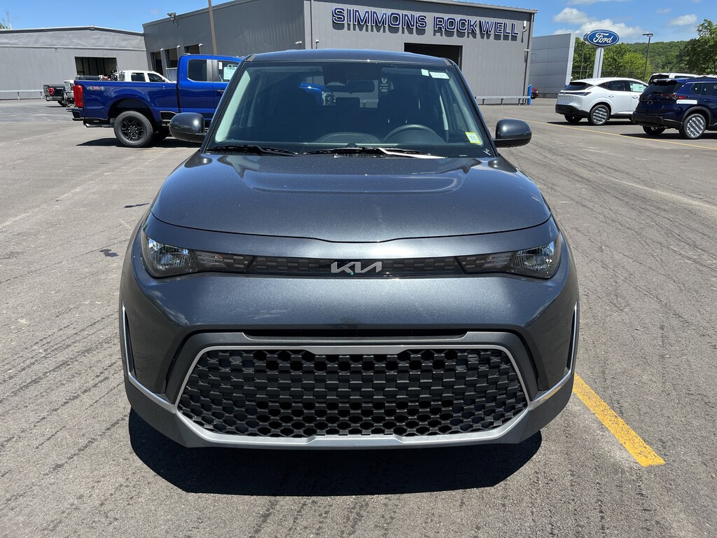 Used 2025 Kia Soul LX