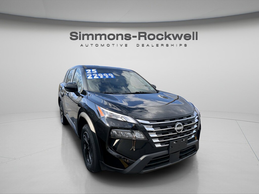 Used 2025 Nissan Rogue SV