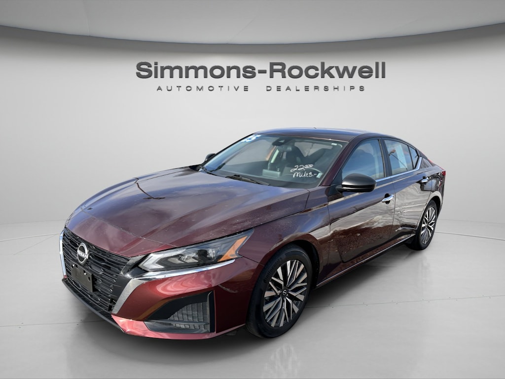 Used 2025 Nissan Altima SV