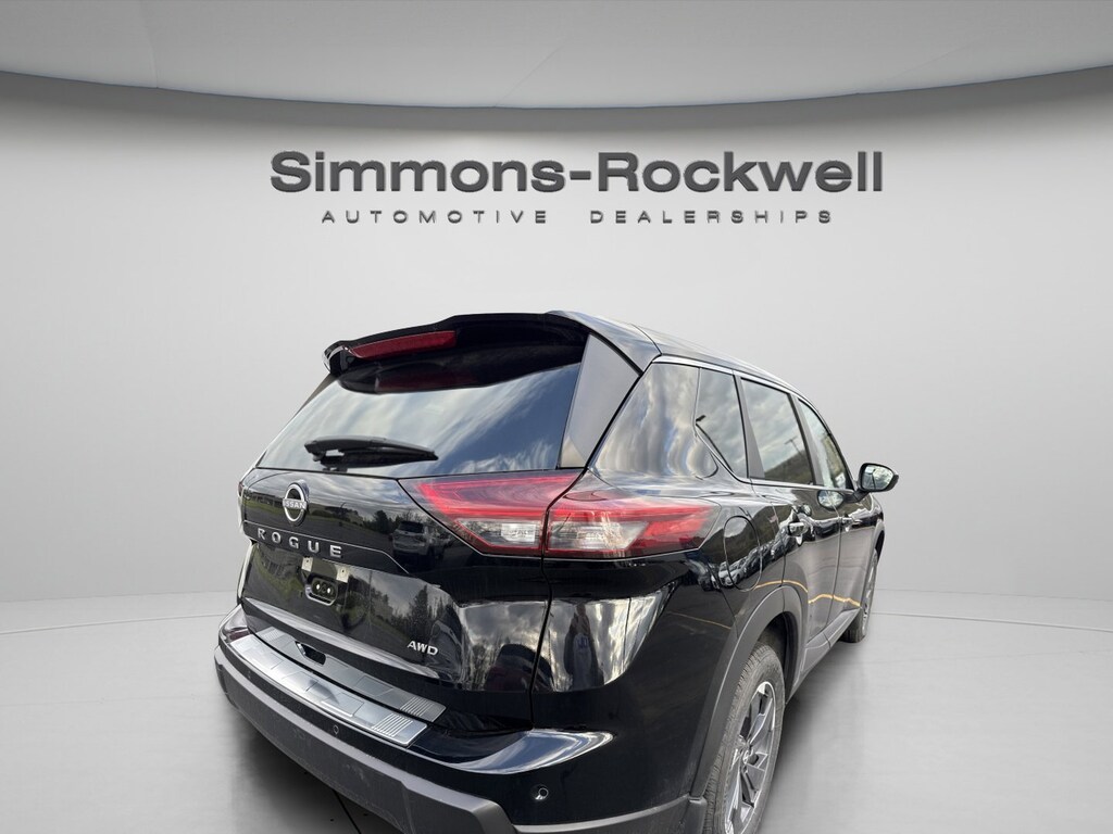 Used 2025 Nissan Rogue SV