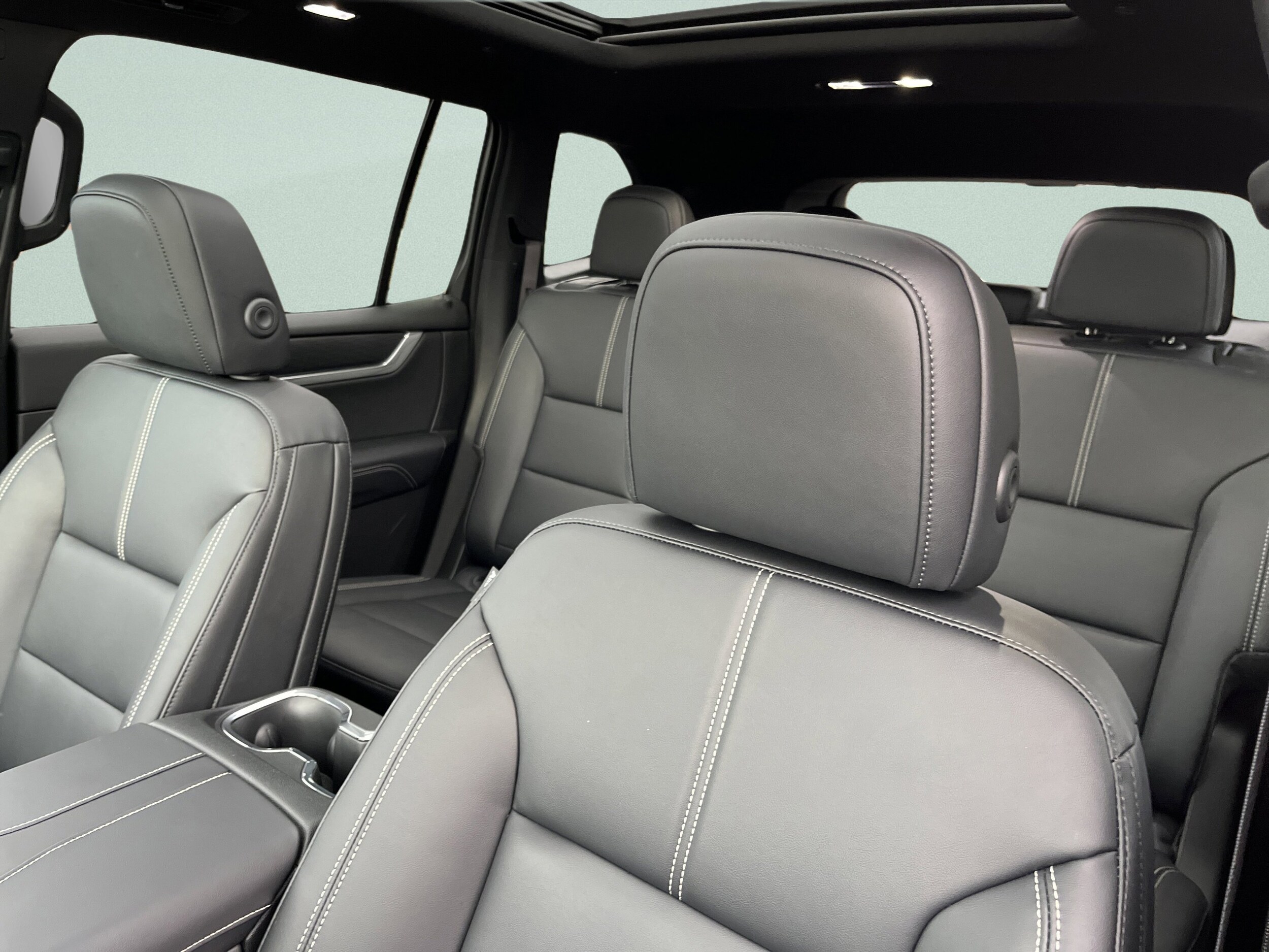 2026 GMC Acadia Elevation - Photo 15