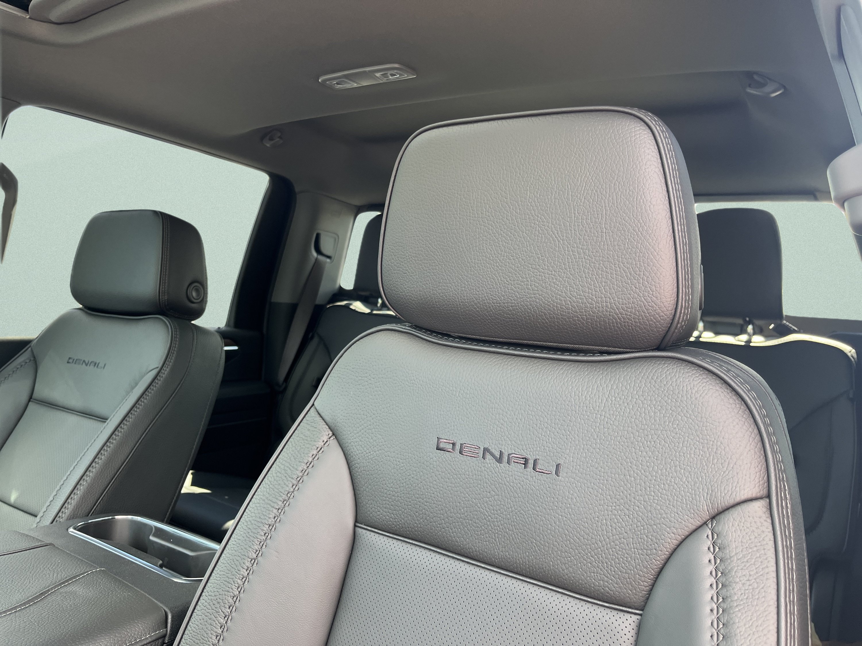 2026 GMC Sierra 2500HD Denali - Photo 12