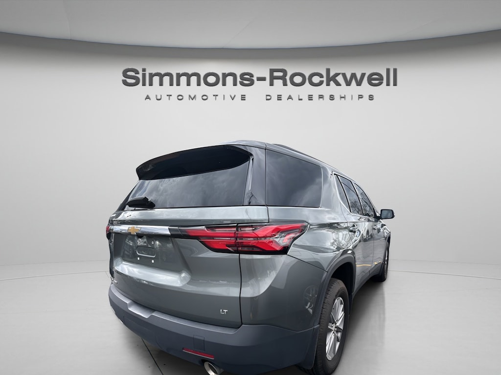 Used 2023 Chevrolet Traverse LT Cloth SUV
