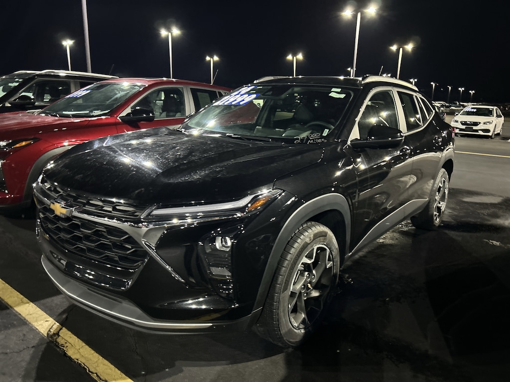 Used 2024 Chevrolet Trax LT SUV