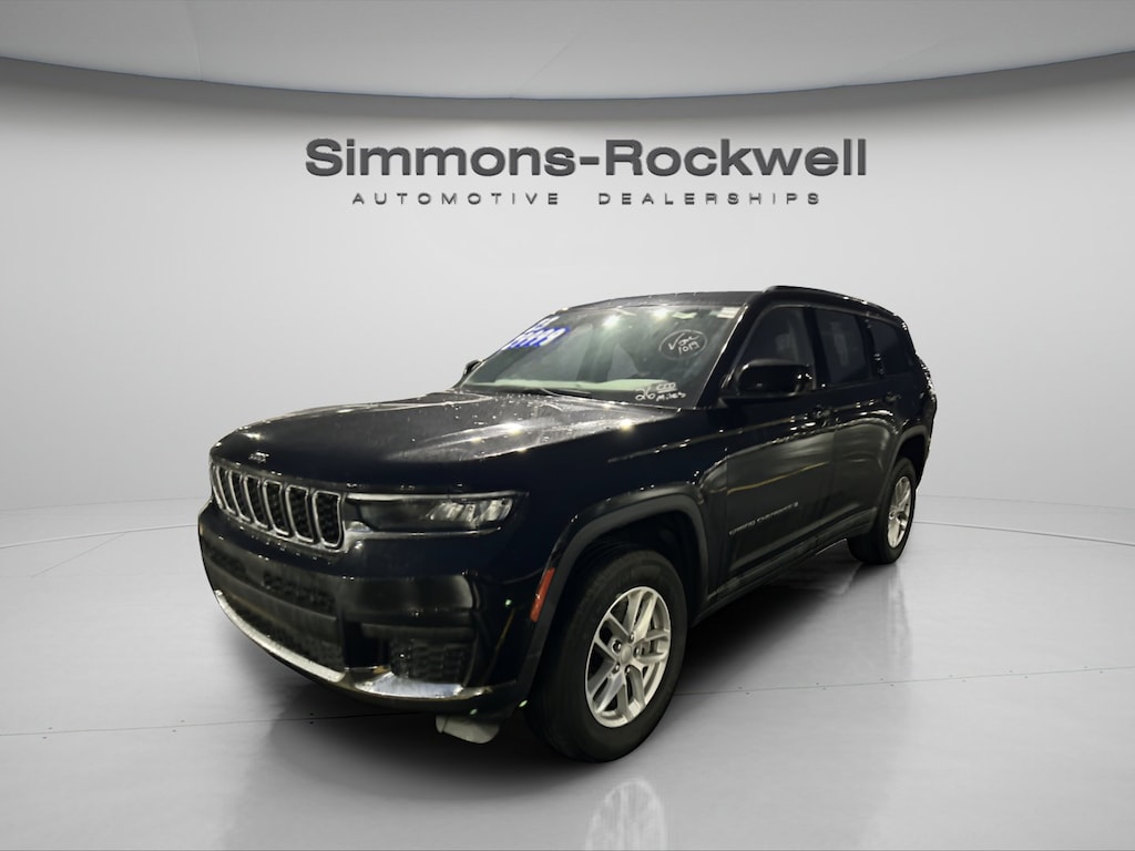 Used 2023 Jeep Grand Cherokee L Laredo 4x4 SUV