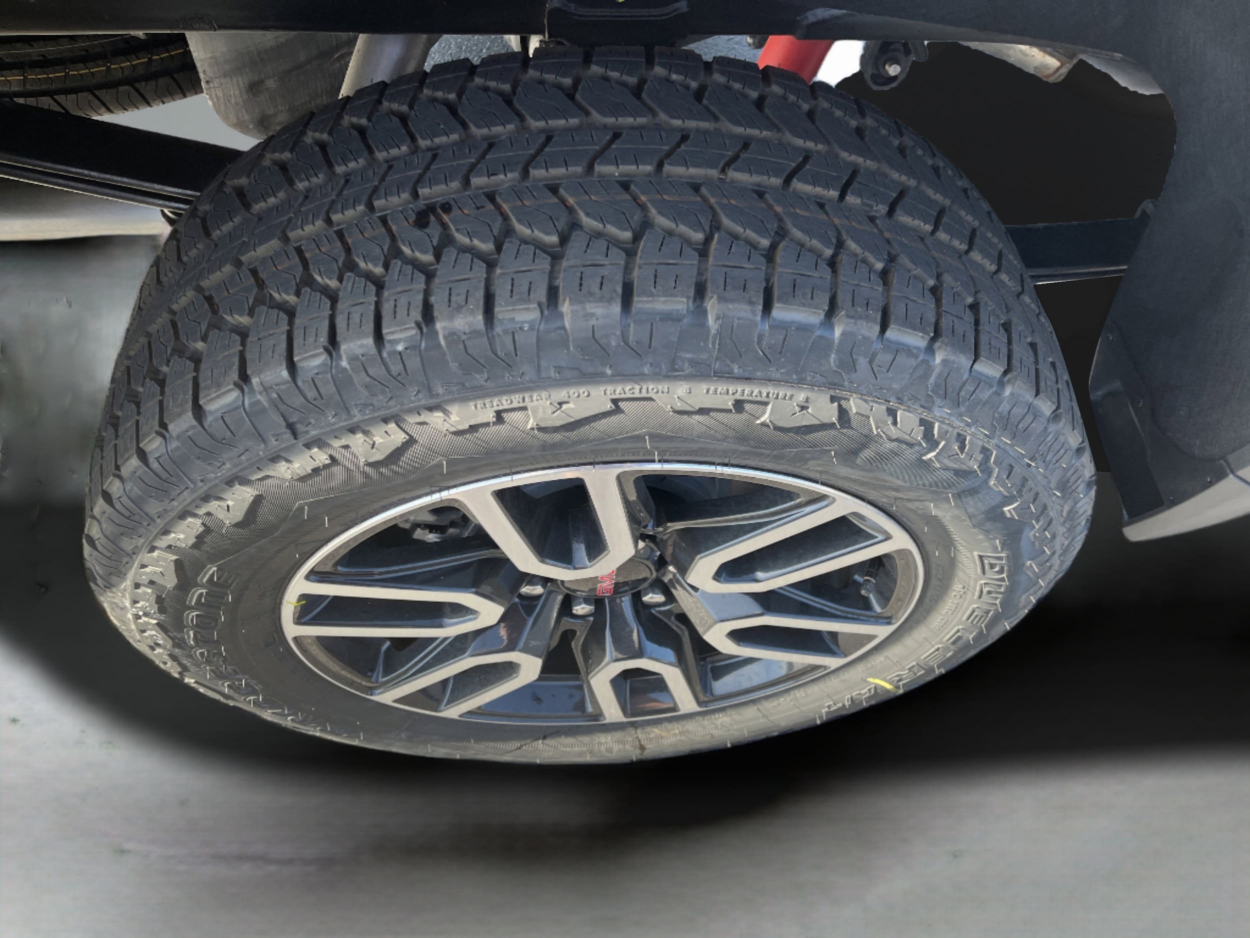 2026 GMC Sierra 1500 AT4 - Photo 9