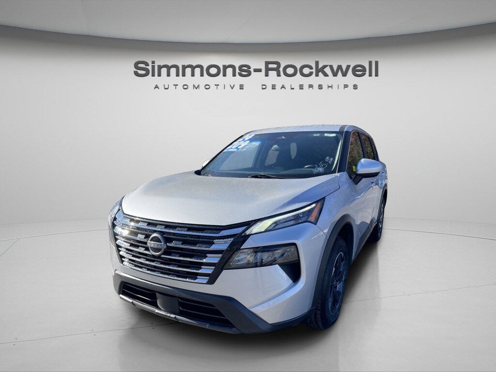 Used 2024 Nissan Rogue SV