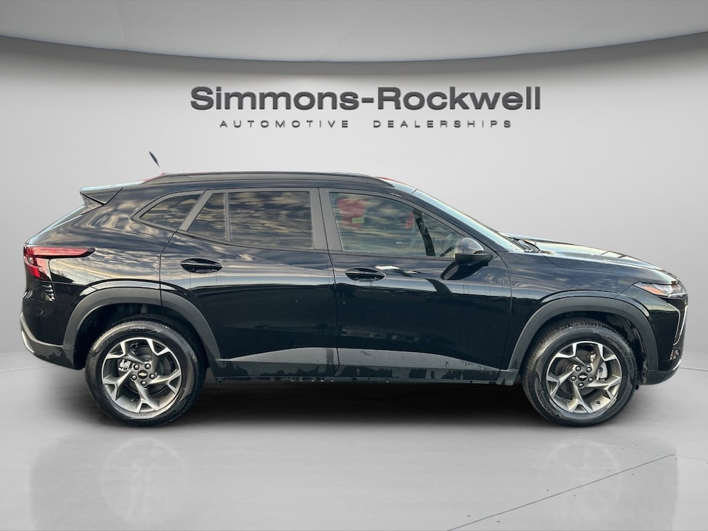 Used 2024 Chevrolet Trax LT SUV